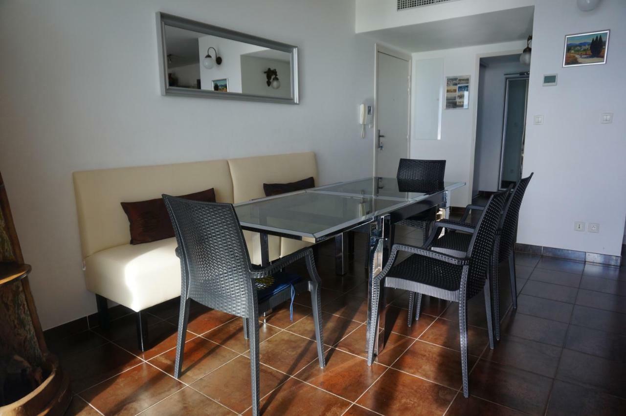 Apartamento Port Mezua Mèze Exterior foto
